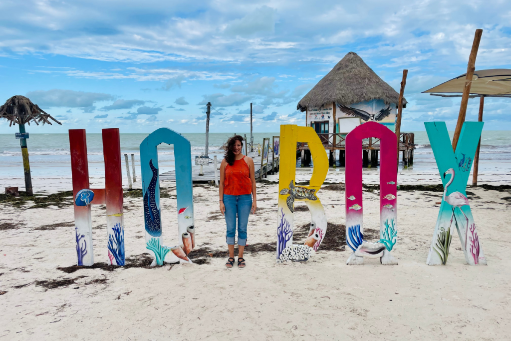 letras-isla-holbox-yucatan-peninsula-mexico-girl-go-travel-the-world-female-travel-blog